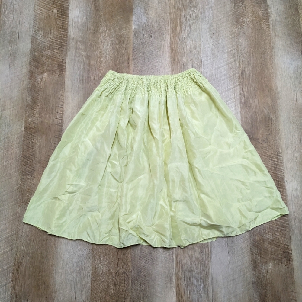 New York & Company Light Green 100% Silk A-line Skirt Size XS